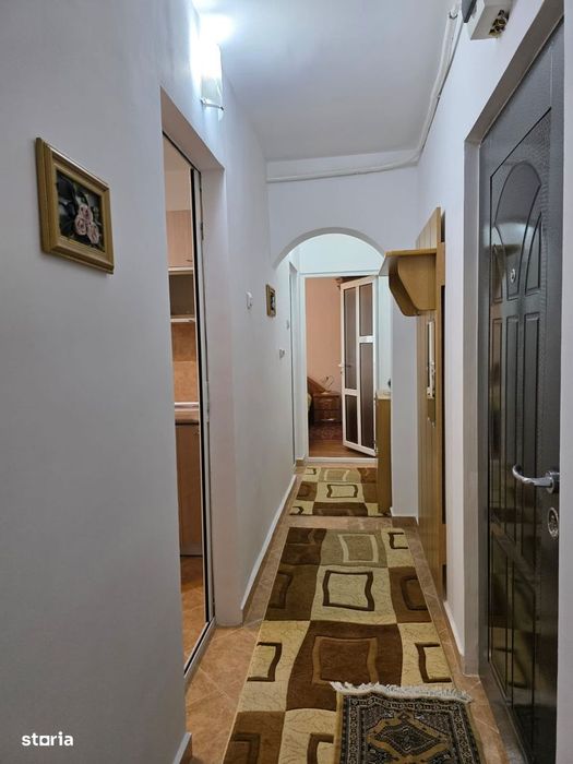 2 camere, zona Smirodava , decomandat, etaj intermediar, mobilat