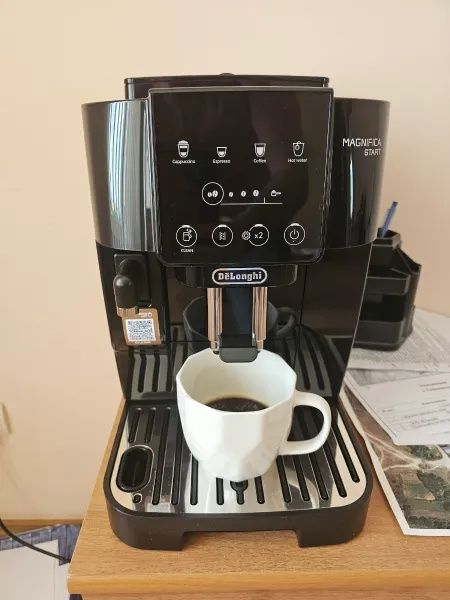 Kофемашина DeLonghi ECAM220.60.B с автокапучиной | Гарантия+ Доставка