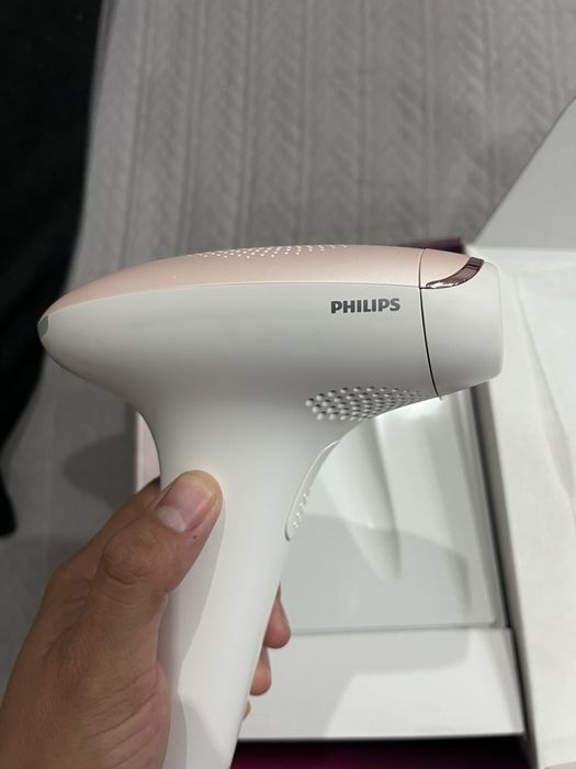 Фотоепилатор Philips Lumea Advanced