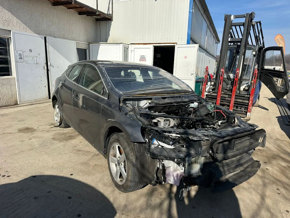 Dezmembrari Volvo V40 2014 / 2.0Diesel