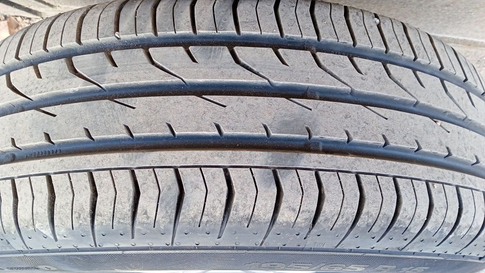 Шины на автомобиль Без дисков