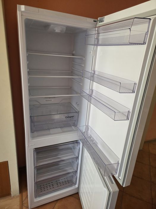 Хладилник BEKO !