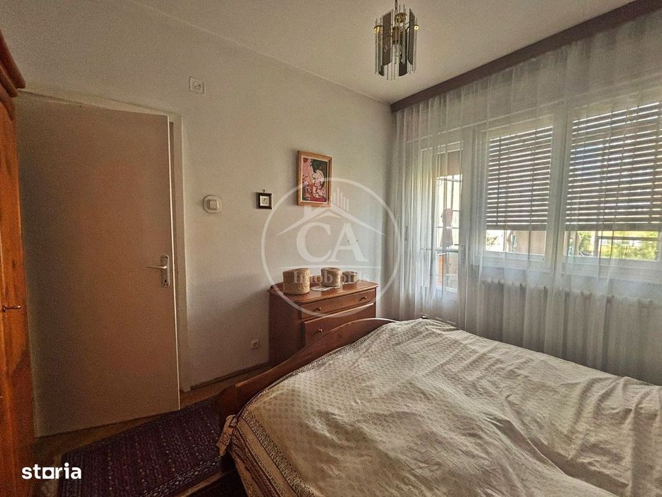 Apartament de vanzare cu 3 camere in zona Dacia Oradea