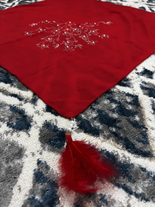 Продам красный платок