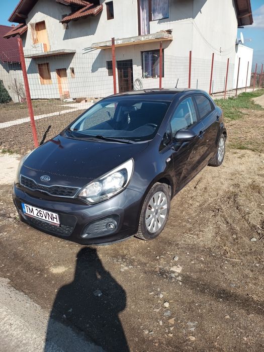 Vând KIA Rio 1.1crdi