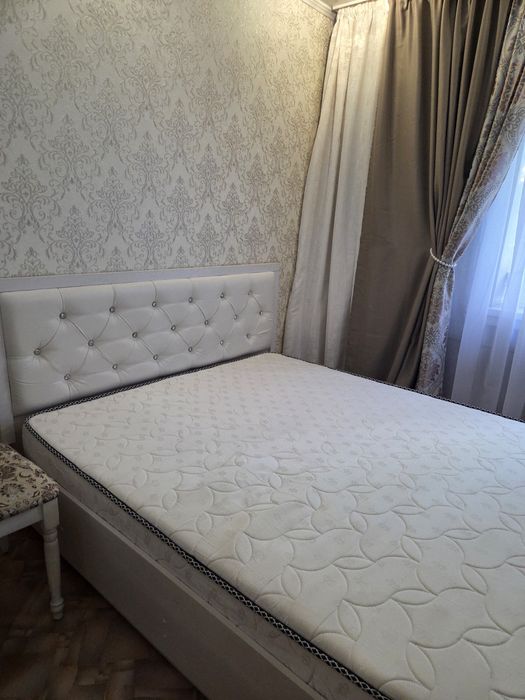 Продам кровать с матрасом 160×190
