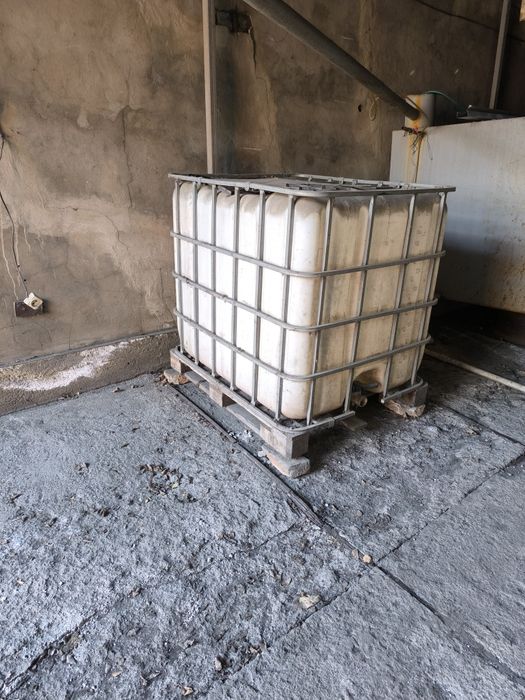 Продам ёмкость.торг уместен