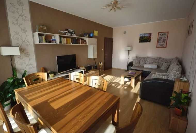 Продава се Двустаен апартамент в София, Връбница 2 - 70 кв.м за 1715 €/кв.м - Снимка #1