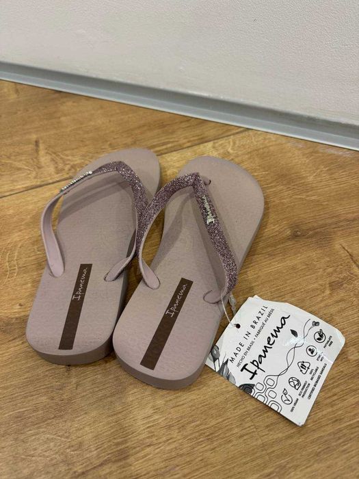 Vând șlapi Ipanema noi, cu etichetă – mărime 35