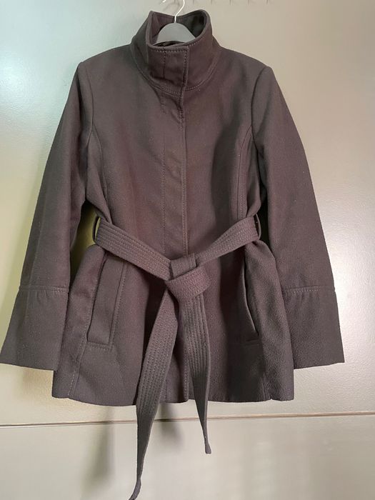 Черно късо палто