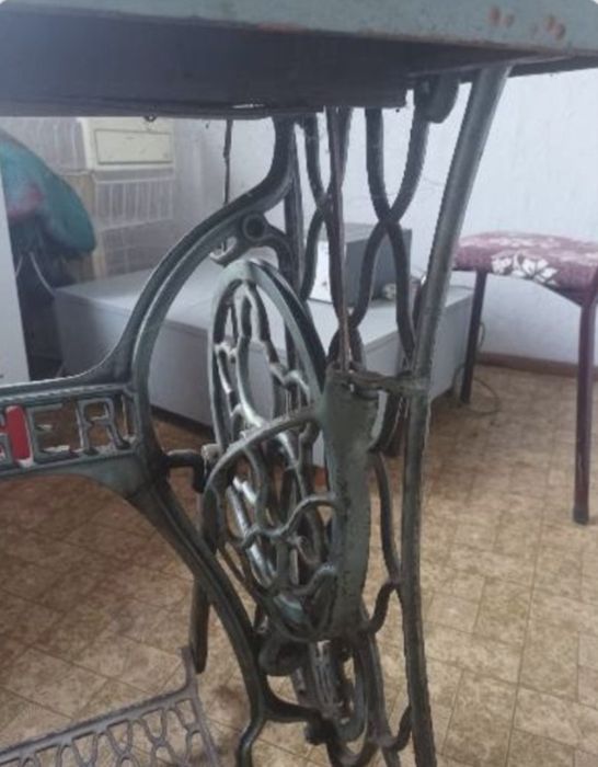 Шевна машина Singer