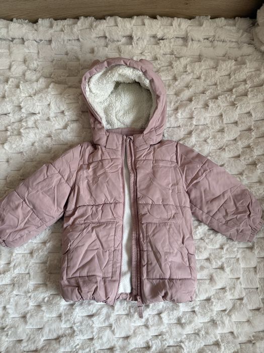 Бебешки и детски якета на марките hm и lcw.