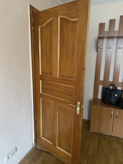 Двери дервянные