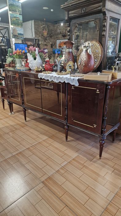 Шкаф сервант эпохи СССР