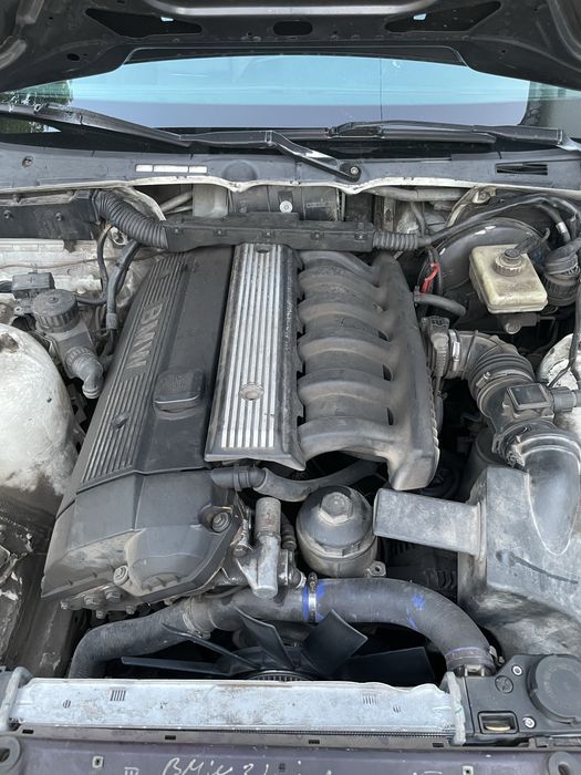 Продам Двигатель М52б28