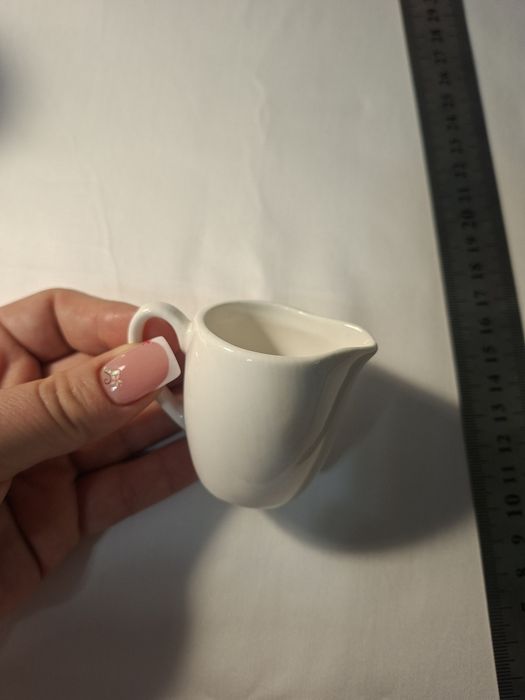 Маленький молочник