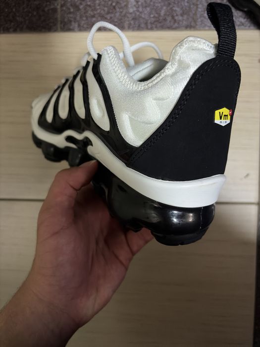 Adidasi Nike AirVapormax Plus