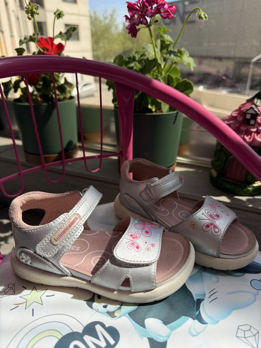 Sandale Biomecanics nr 25 fetite