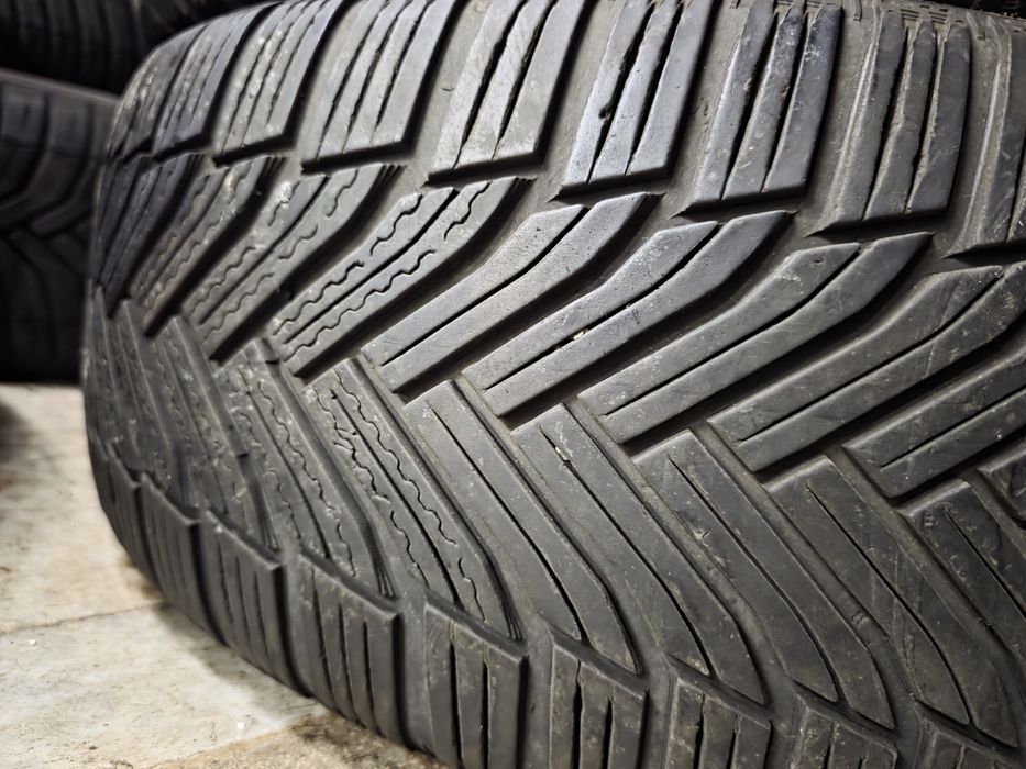 4бр Зимни гуми 215 60 16 - Michelin