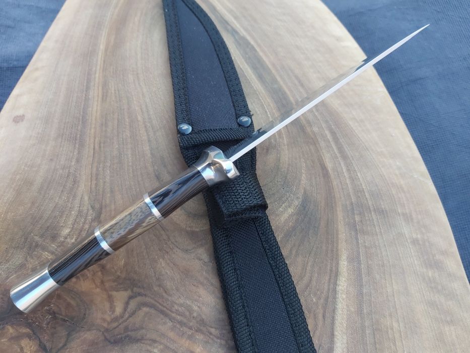 Ловен нож с текстилна кания