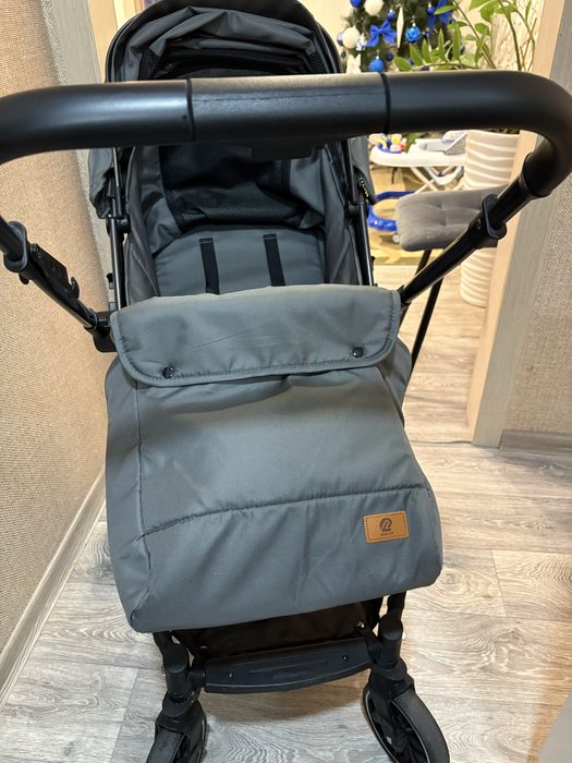 Коляска прогулочная.