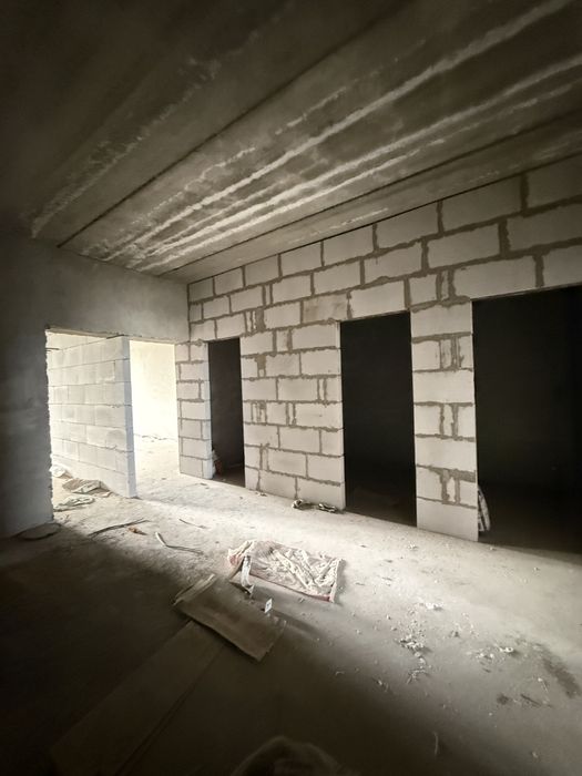 Keng 3 xonali karobka 110 m² sharq