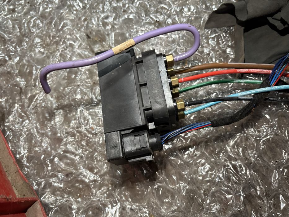 Audi a7 4g 3.0tdi 4x4 Разпределител Въздушно Окачване