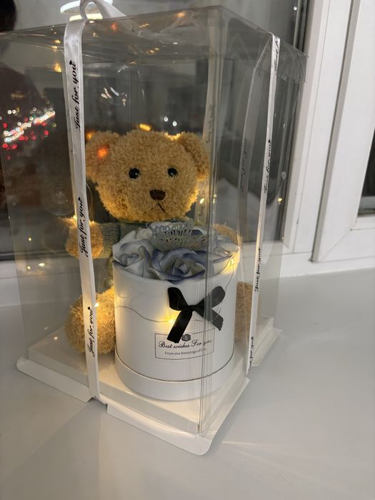 мишка с букетом