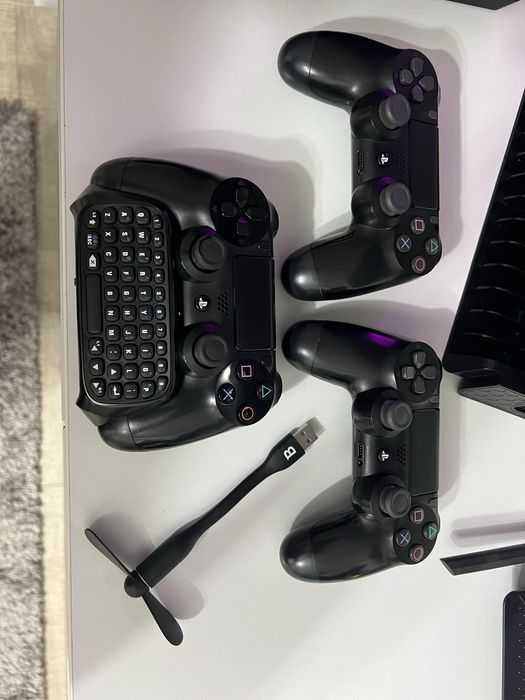 Playstation 4 PRO PS4pro 1TB impecabil ca nou