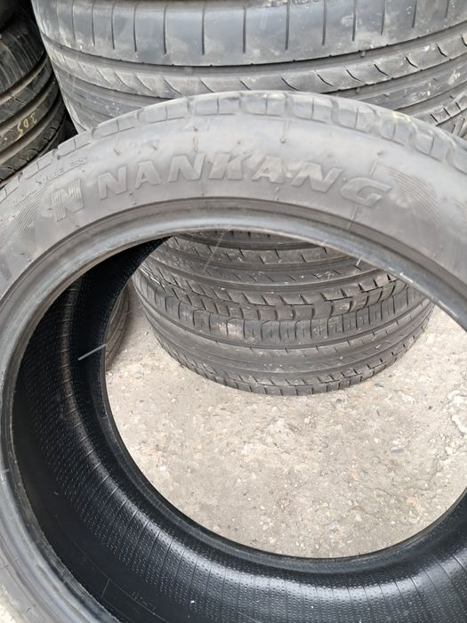 Anvelope second vara 225 45 R18