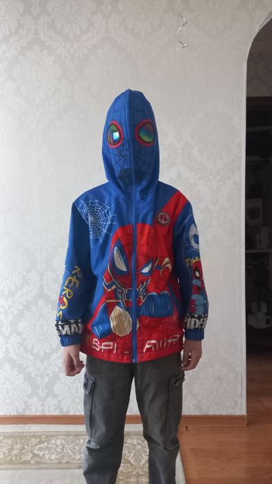 Отдам тонкая ветровка 104-122см