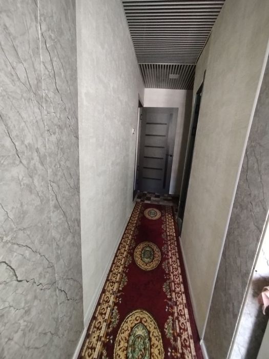 Уй сотилади 2хонали 3хона килинган хамма шароит бор