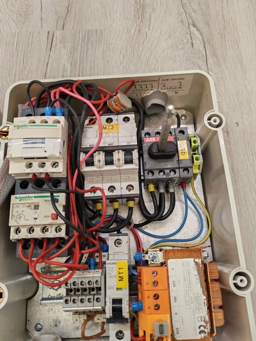 Индустриално електрическо табло PEGO 400V