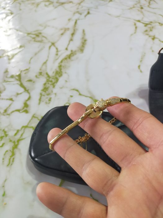 Браслет жолтого золота и бриллиант,проба 750,грамм 17,99