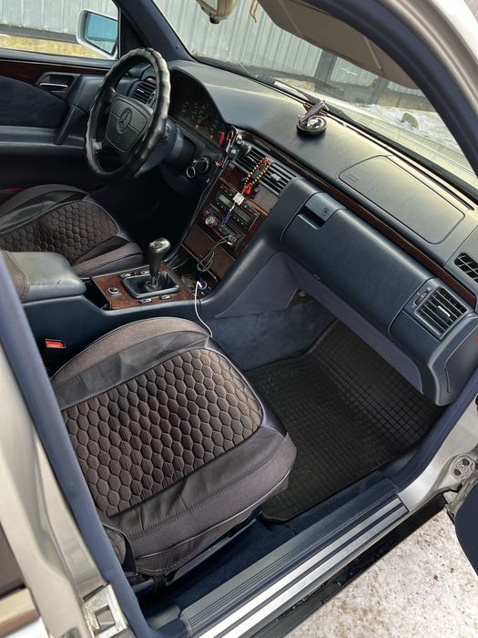 Продам а/м мерседес w 210 е 200