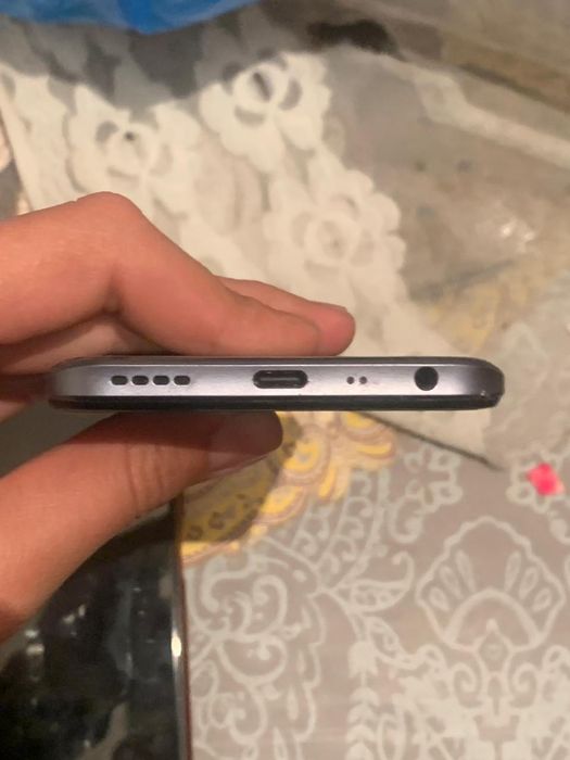 Реалми наз 50 128памйт