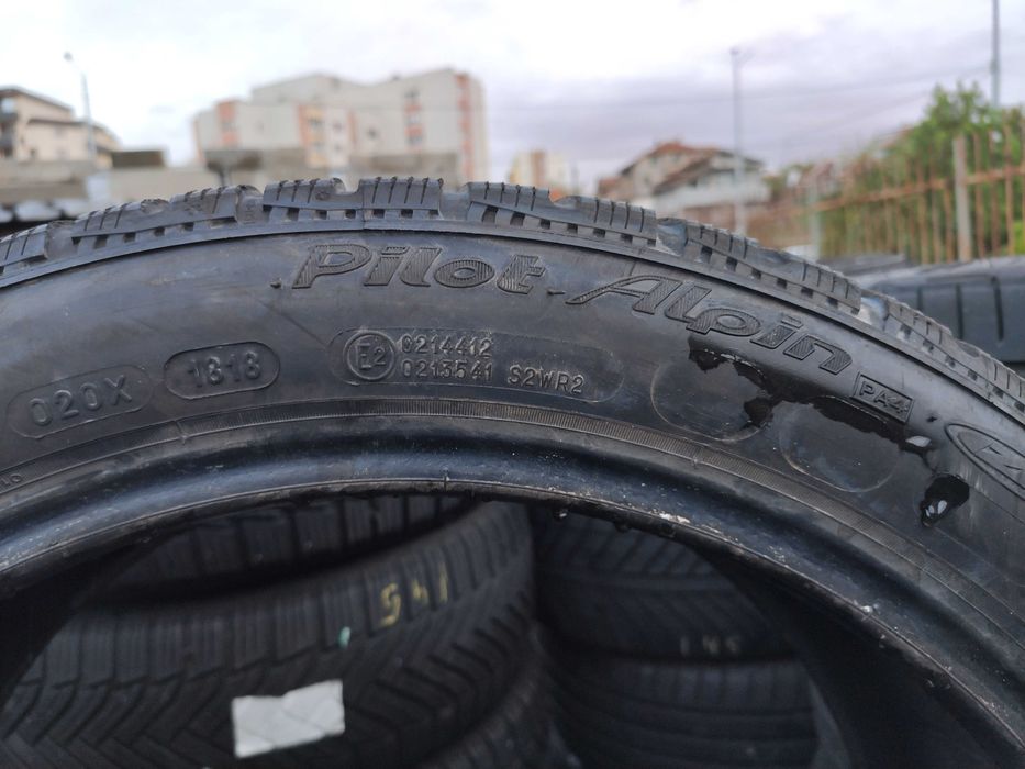 2бр Зимни гуми 225 45 18 - Michelin Runflat