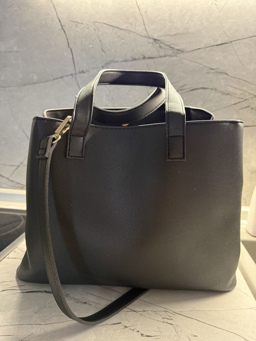 Дамска черна чанта