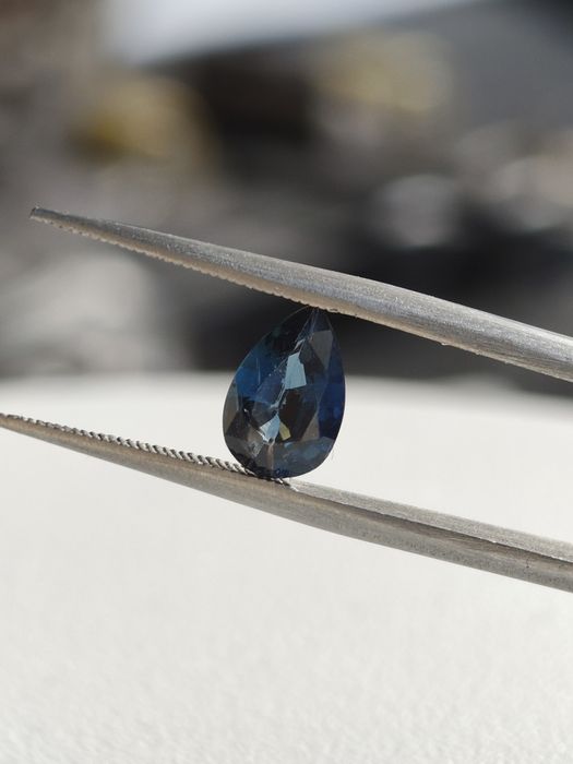 Сапфир Royal Blue VS с швейцарски сертификат