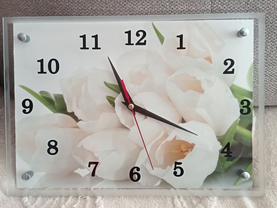 Продам настенные часы