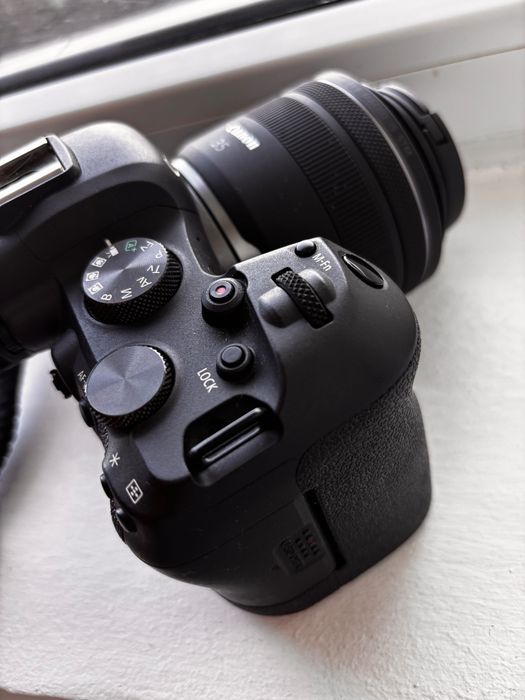 Canon R6 + obiectiv RF 35mm macro f1.8
