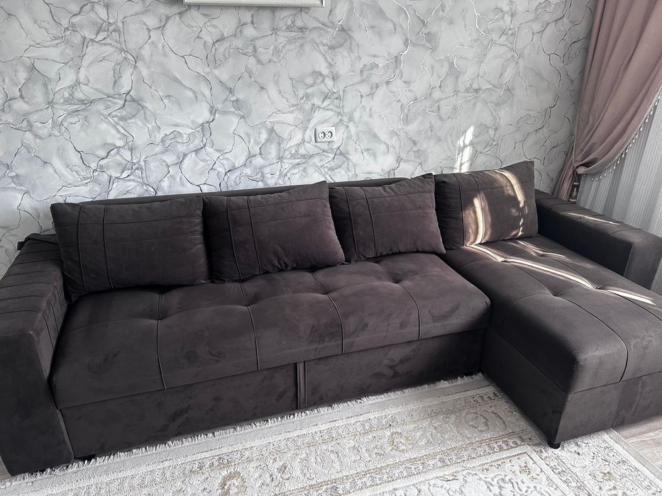 Продам диван 3 метра угловой
