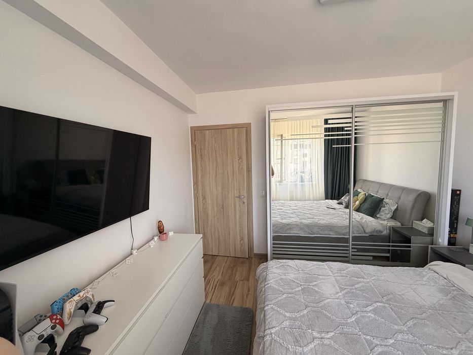 Tractorul - Nicolae Labis: 2 camere open space, etaj intermediar