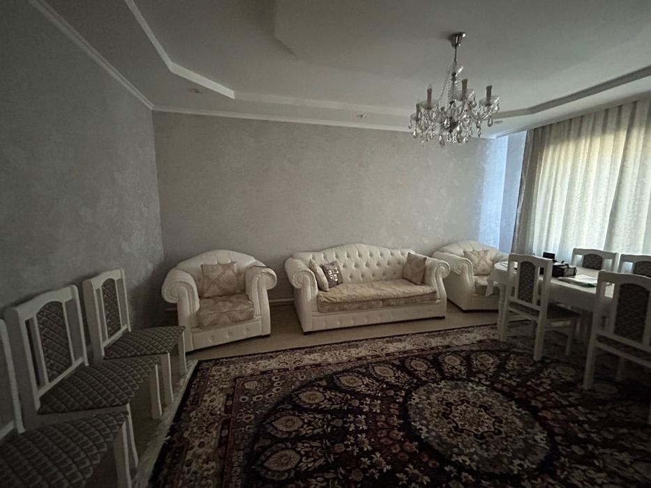 Продам диван с креслами
