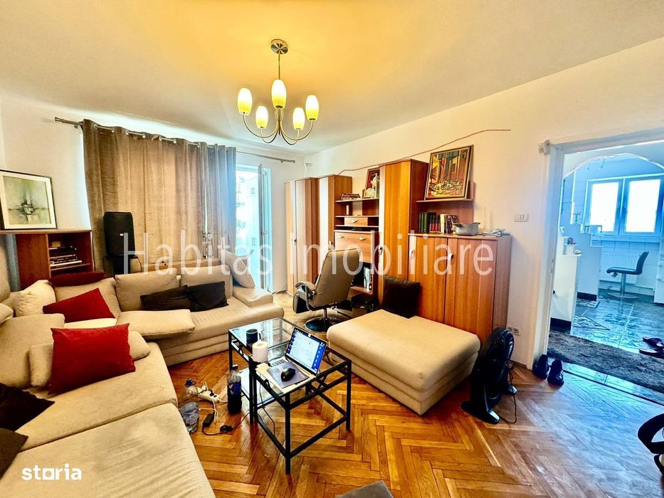 2 camere decomandate 70 mp et2 + parcare - Str Republicii - Centru — fotografia 1