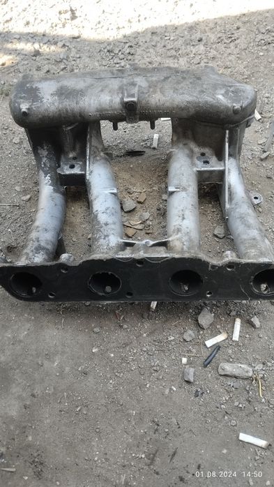 Коллектор Мерседес 190 продам