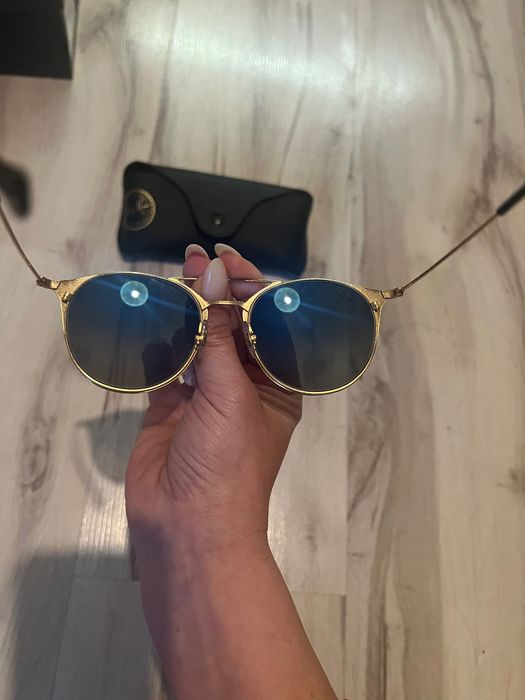 Ray-Ban слънчеви очила – оригинални, отлично състояние, с калъф