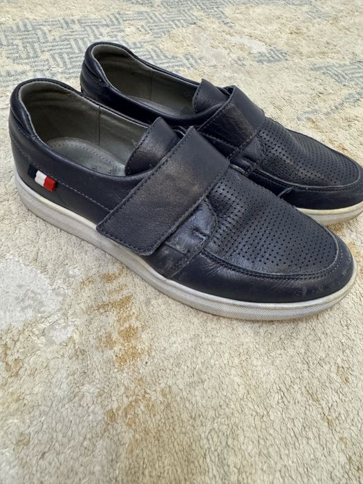 Школьная одежда , джинсы Levis оригинальные