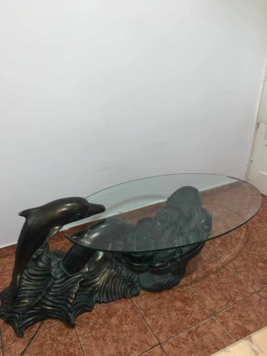 Masa delfin fantana arteziana