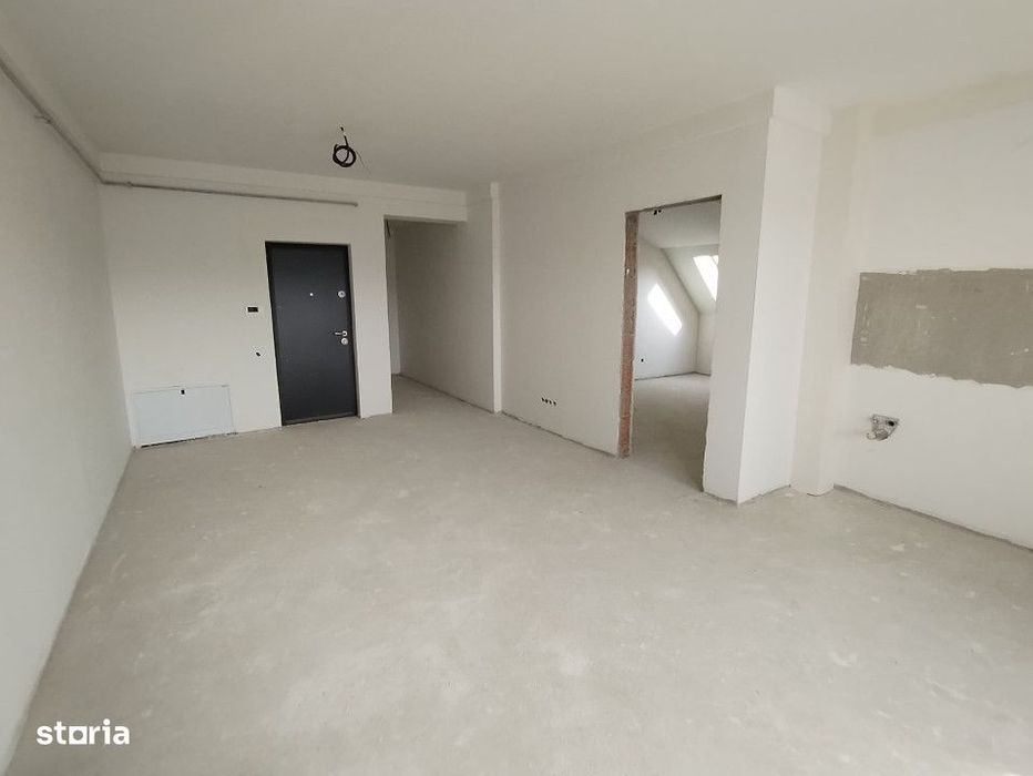 Apartament unic de vanzare, 3 camere, terasa acoperita, Zona Cetatii